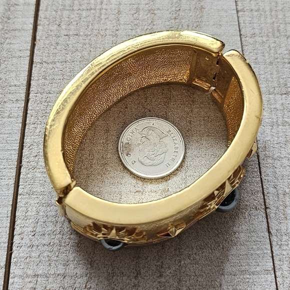 RARE 24k Plated Bangle Bracelet From Cabouchon. Vintage 1980's Bracelet. - Picture 15 of 16